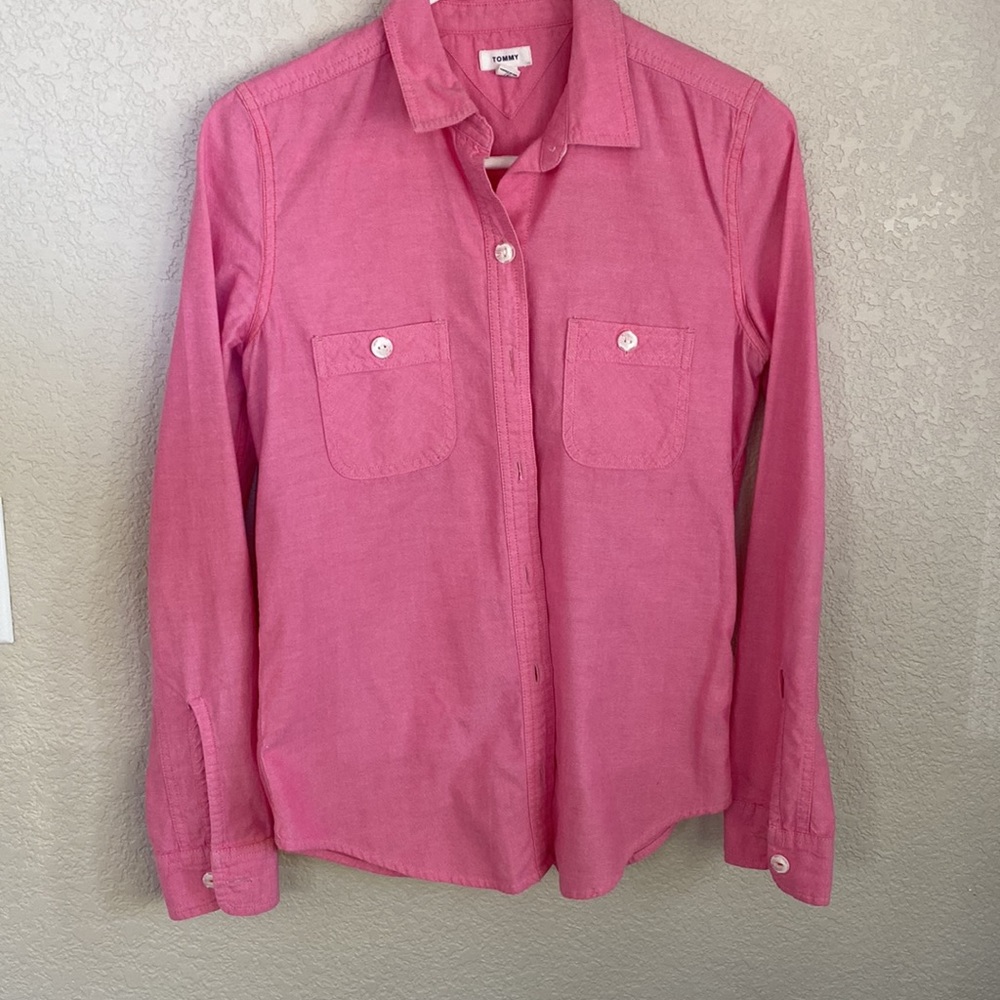Pretty in pink! Tommy shirt